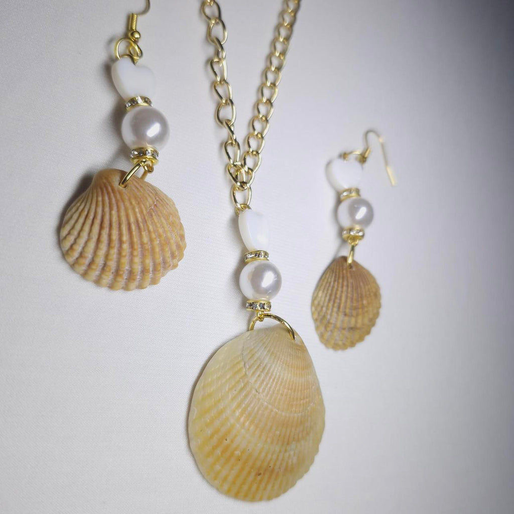 Cockle shell set